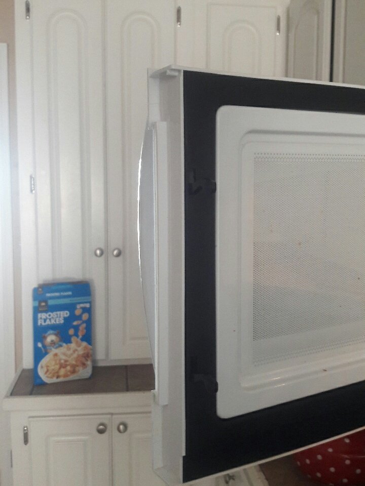 Crack in Microwave Door? Safe to use it still? r/Cooking