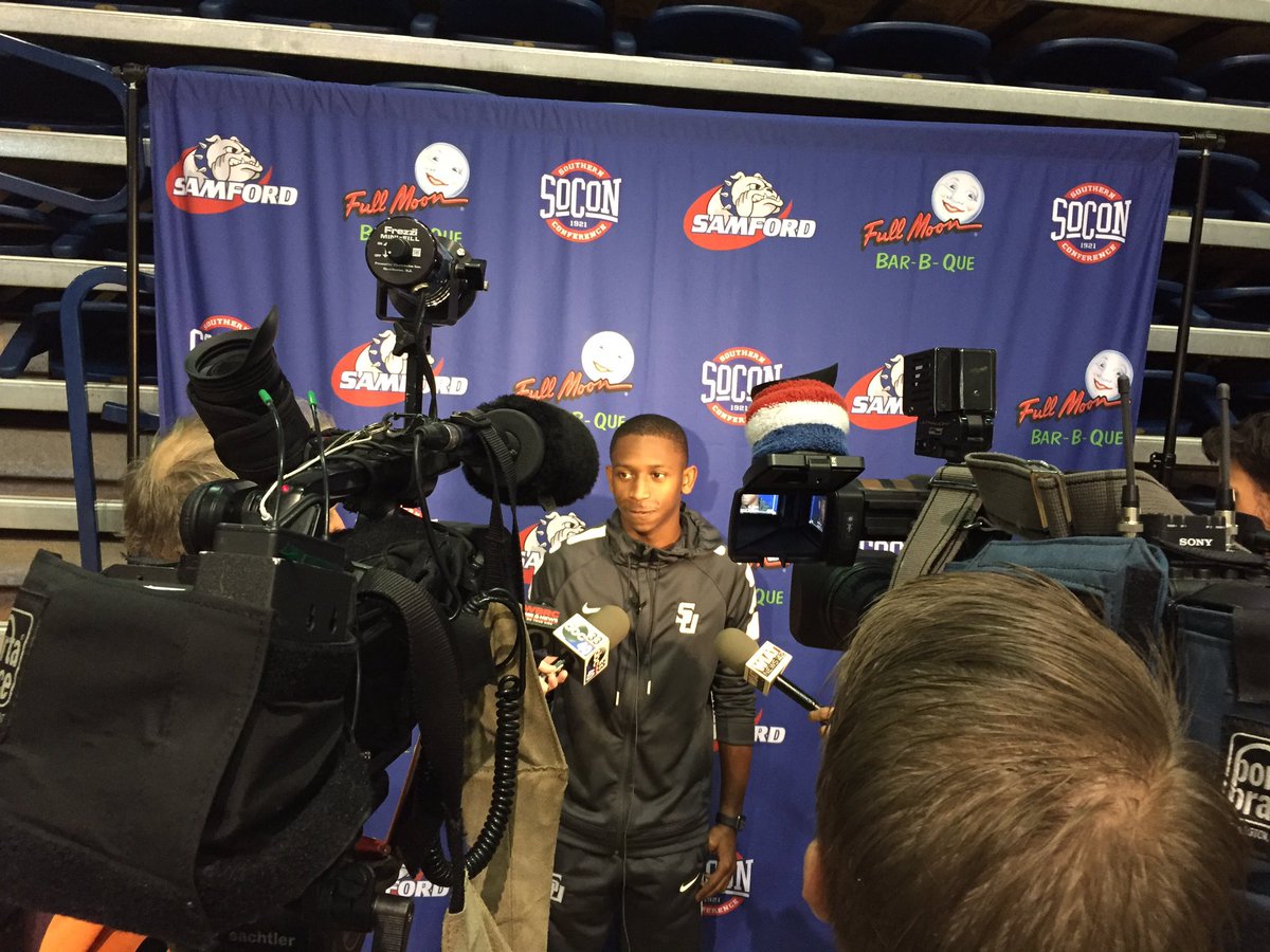SamfordMBB's tweet photo. It's Media Day for @SamfordHoopsFOE ! Some of the guys are talking to members of the media. The 2016-17 season is almost here! #FOE https://t.co/nHjgwFSmjL
