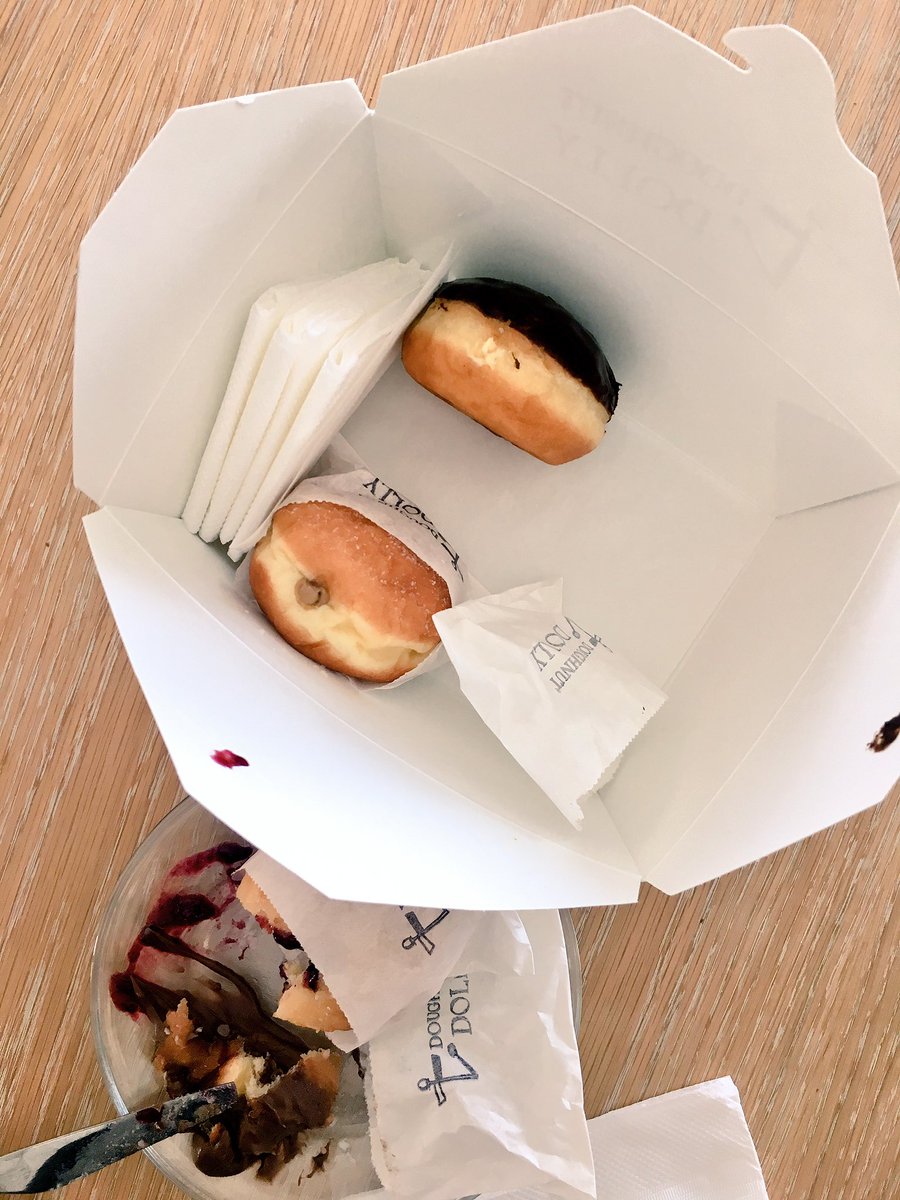 SarMWhite's tweet photo. 'I brought doughnuts to cheer everyone up' #joseforpresident 🇺🇸 https://t.co/jXEHZSM9zX