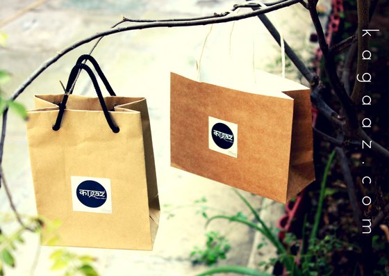 kagazz1121's tweet photo. These pretty little thing will wanna make you buy them!
#paper #bags #paperbags #brown #gift #BagToDiffer #Kagaaz https://t.co/1QnIKc6jsD