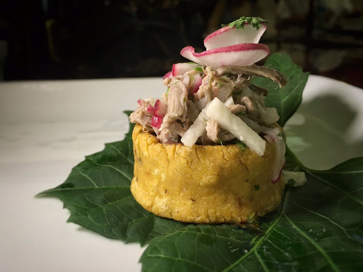 No hay mejor souvenir de un viaje, que unos kilos de más. Garnacha de venado. <a href="/LaTradicionMID/">La Tradición</a> #Kooben2016