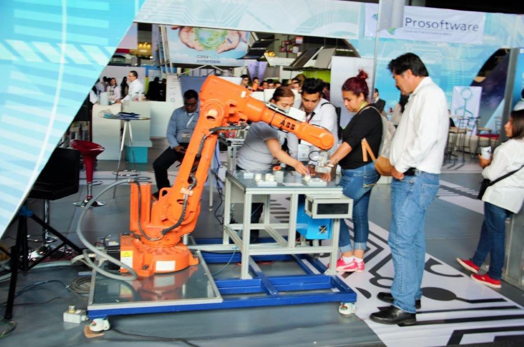 Oz orgulloso de formar parte del Comité Organizador de <a href="/INADEM_SE/">INADEM</a>, rompiendo records diseñando parte experiencias mas innovadoras.<a href="/INADEM_SE/">INADEM</a>