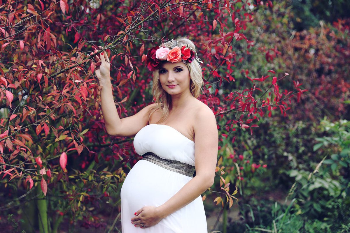 Podzimní těhotenské focení by svatebnifotoprovas.cz 
#pregnantwomen #pregnantphotos #pregnancy