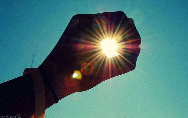 NeveVisual's tweet image. Estou passada que ninguém quis ler meu post sobre fotofobia, mas com o povo do Twitter sei que posso contar. nevevisual.blogspot.com.br/2016/11/serie-…