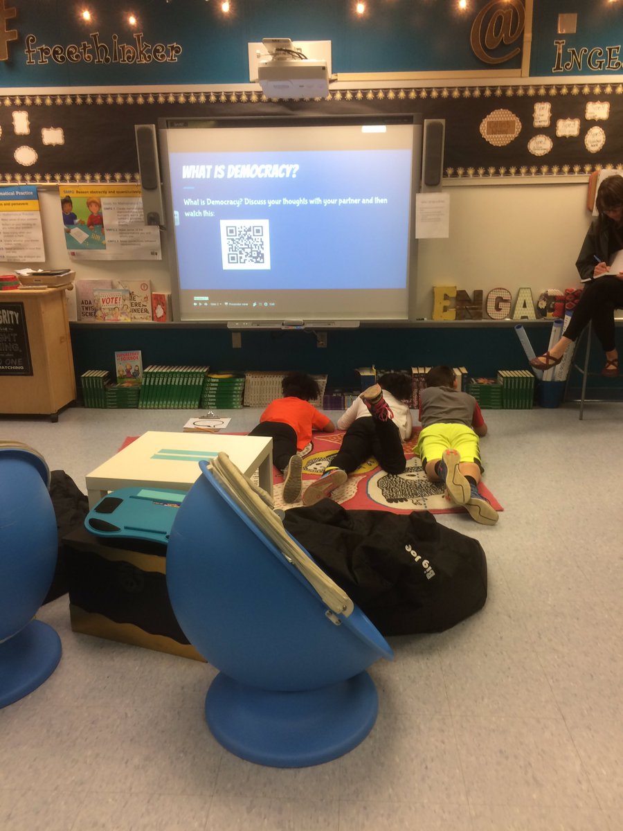 DrJacieMaslyk's tweet image. Student learning happens in so many ways in @nankr1120 classroom.  #EmpowerED #remakelearning