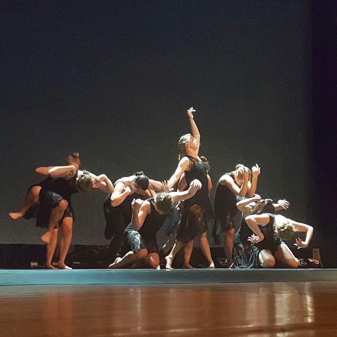 audanceprogram's tweet image. 2 days left until opening night of Fall Into Dance! Keep up the hard work, dancers.