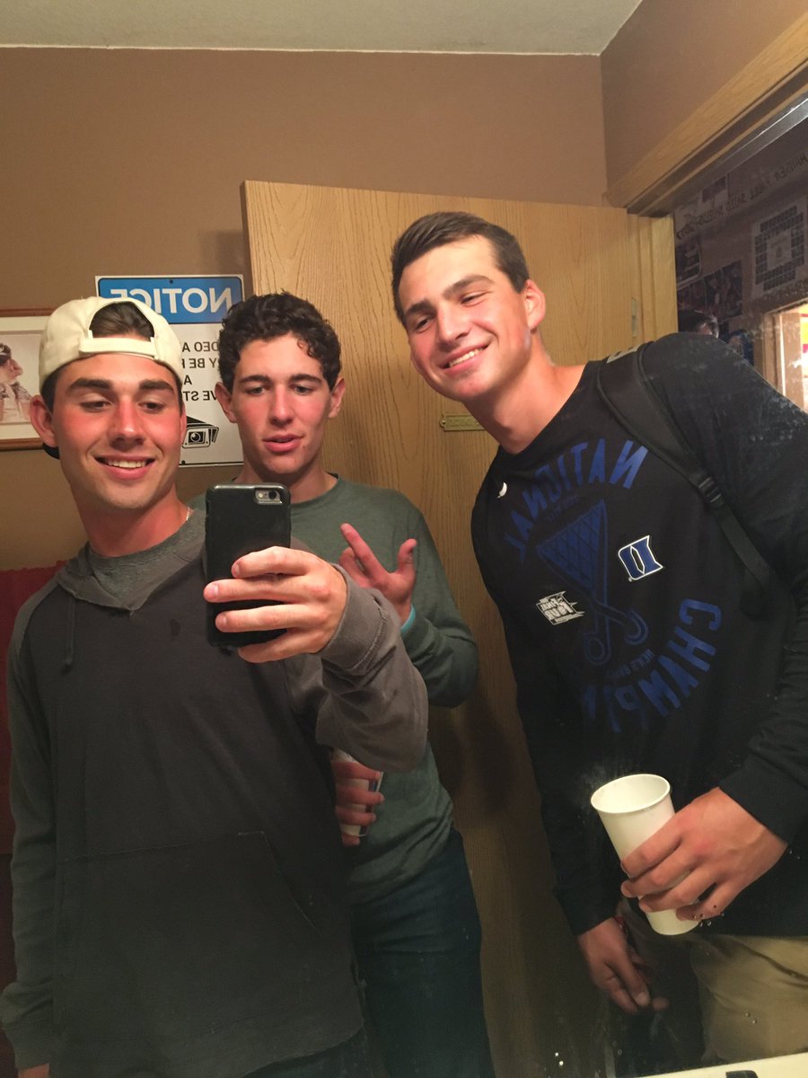 lukecal28's tweet photo. Happy Birthday to my college brother @JakeMarczuk, I can't tell if he's 19 or 26?🤔 #savorybutter #reps https://t.co/bqEbOo4nL6