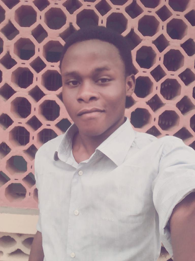 iam_Minstreal's tweet photo. @iam_Minstreal need helper to promote his music career https://t.co/kIQrgJCUbb