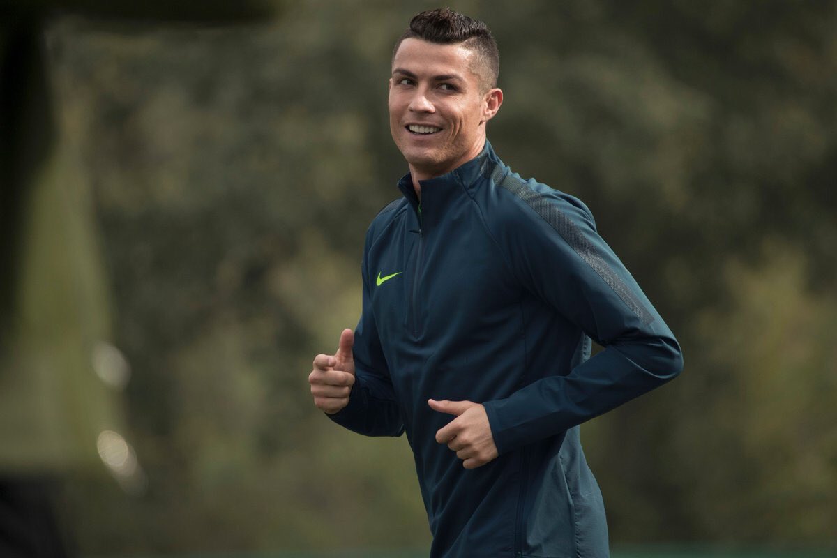 Transfer News Live Twitterren: "DEAL DONE: Cristiano Ronaldo has signed a contract Nike worth an £21m-a-year. Nike) https://t.co/Jy0yzxmrkw" / Twitter