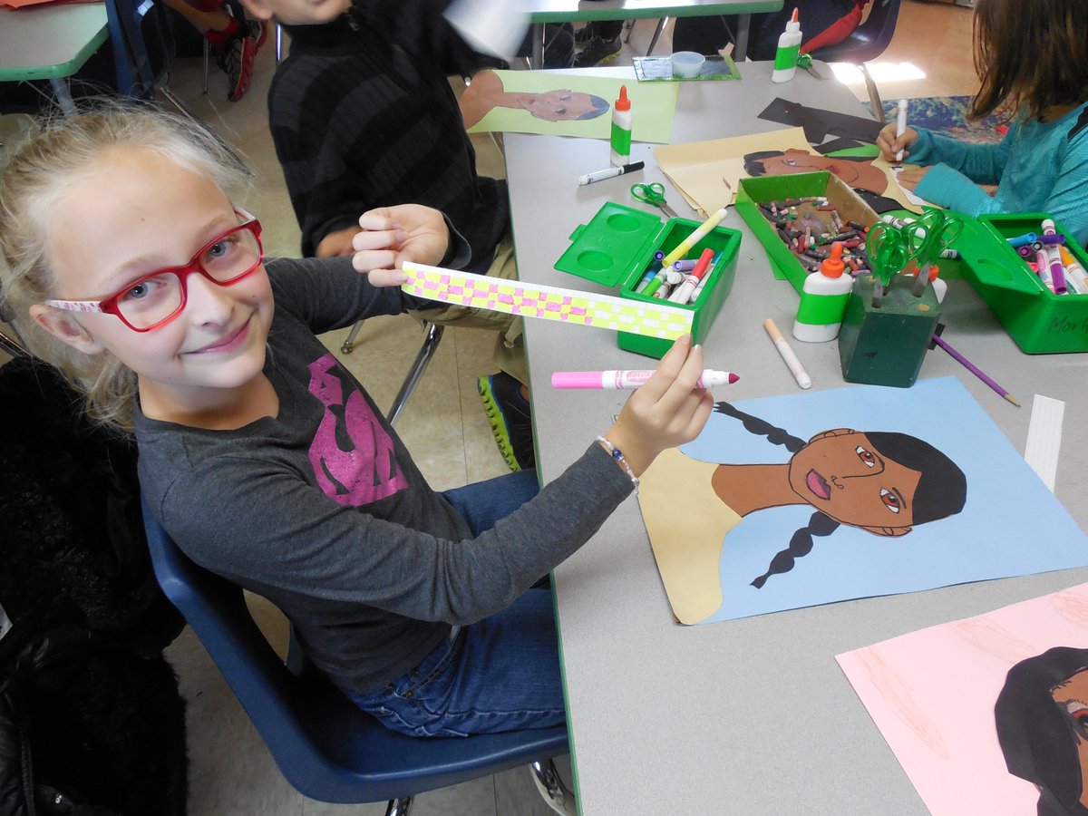 PlattsburgArt's tweet photo. Native American portraits inspired by George Catlin: creating beadwork, background textures! #4thGradeArt #patternsinmath https://t.co/DY7VNfSxKt