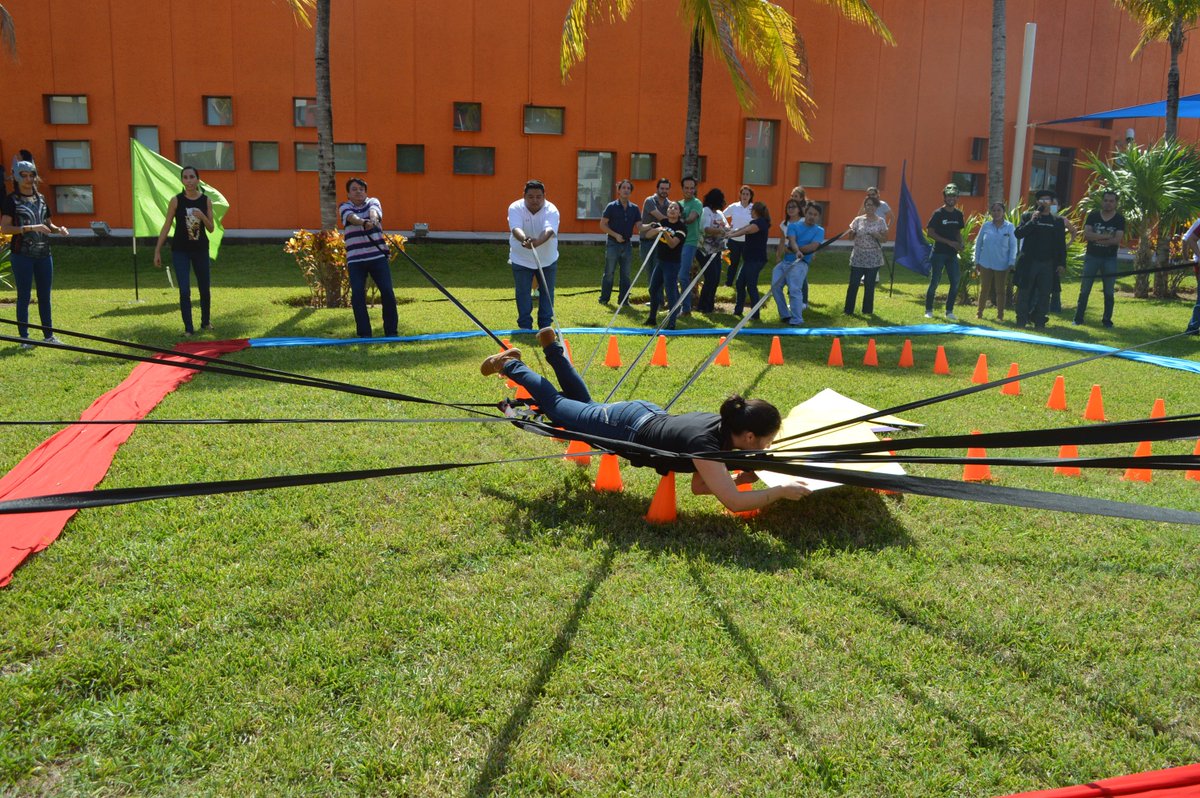 beteambuilding's tweet photo. Gracias a @TeletonMexico en el CRIT Cancún, es un placer apoyar a este equipo con un corazón gigante. #teambuilding #betraining #muralistas https://t.co/uwCkY3rfRr