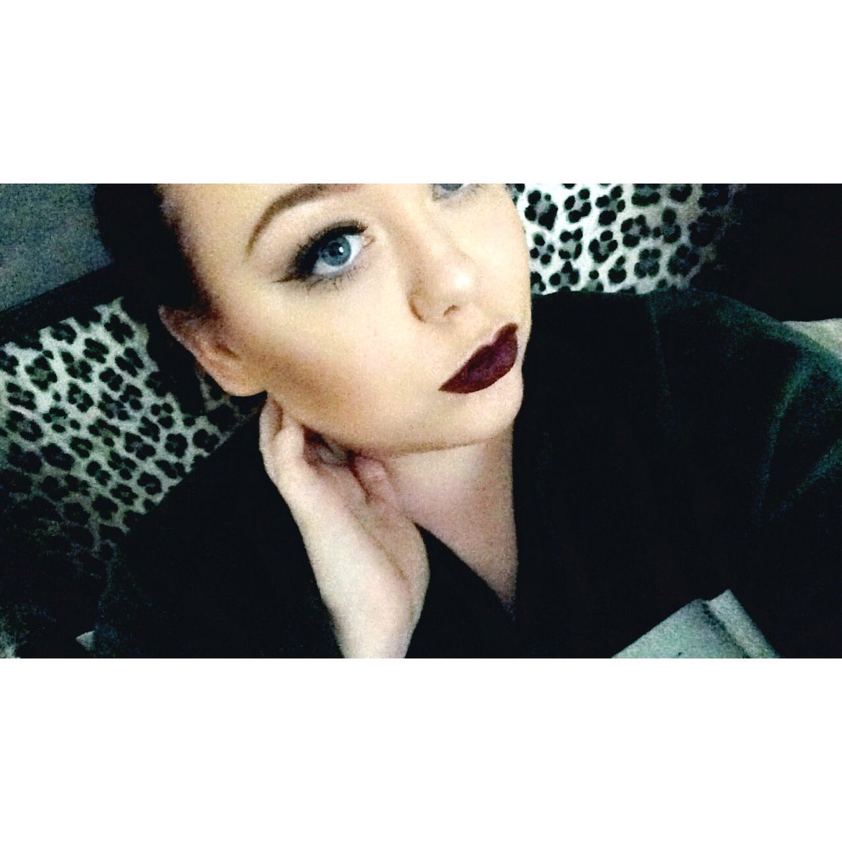 DCSimSima's tweet photo. Learning to do #makeup thinking am getting better TBH https://t.co/spP7sQXke5