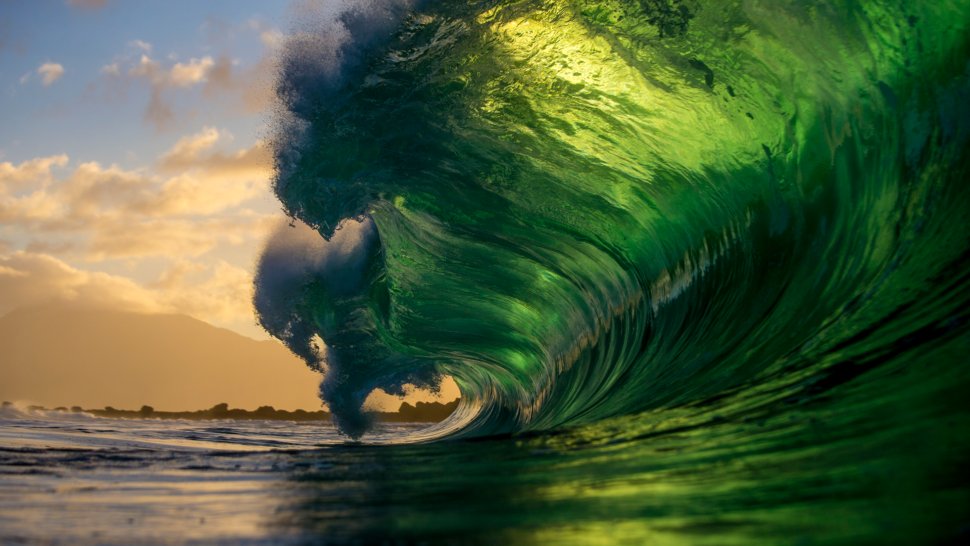 PHOTOS: Visions of empty-wave perfection, some inviting, some dangerous, and always breathtaking, with <a href="/ZakNoyle/">Zak Noyle</a>. srfer.co/VacantBliss_No…