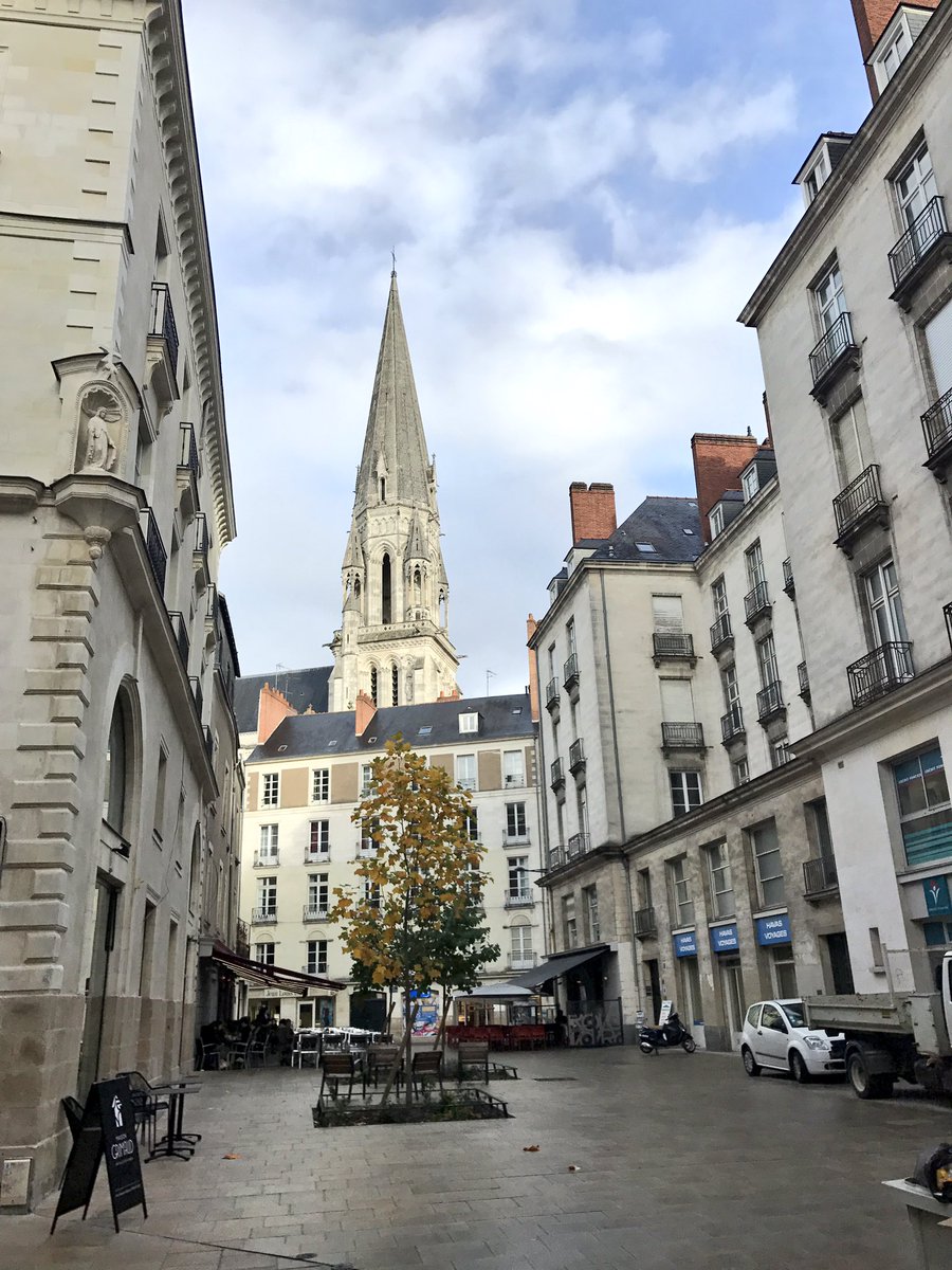 LaPrimaireOrg's tweet photo. Ce soir, Café LaPrimaire et débat participatif avec les finalistes à Nantes à L'altercafé à 18h45 #LaPrimaireLeDebat https://t.co/UNxHr31ThG