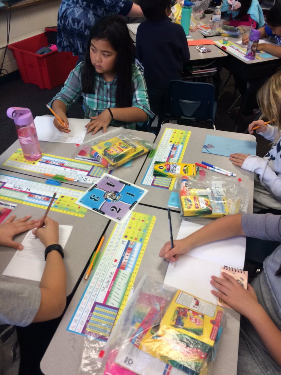 138minions's tweet photo. Making letters for the #10,000forthetroops @stylzandroman https://t.co/vvwDp0WwnM