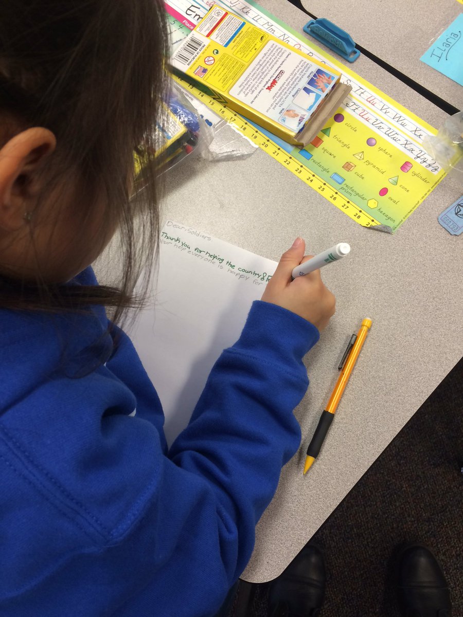 138minions's tweet photo. Making letters for the #10,000forthetroops @stylzandroman https://t.co/vvwDp0WwnM