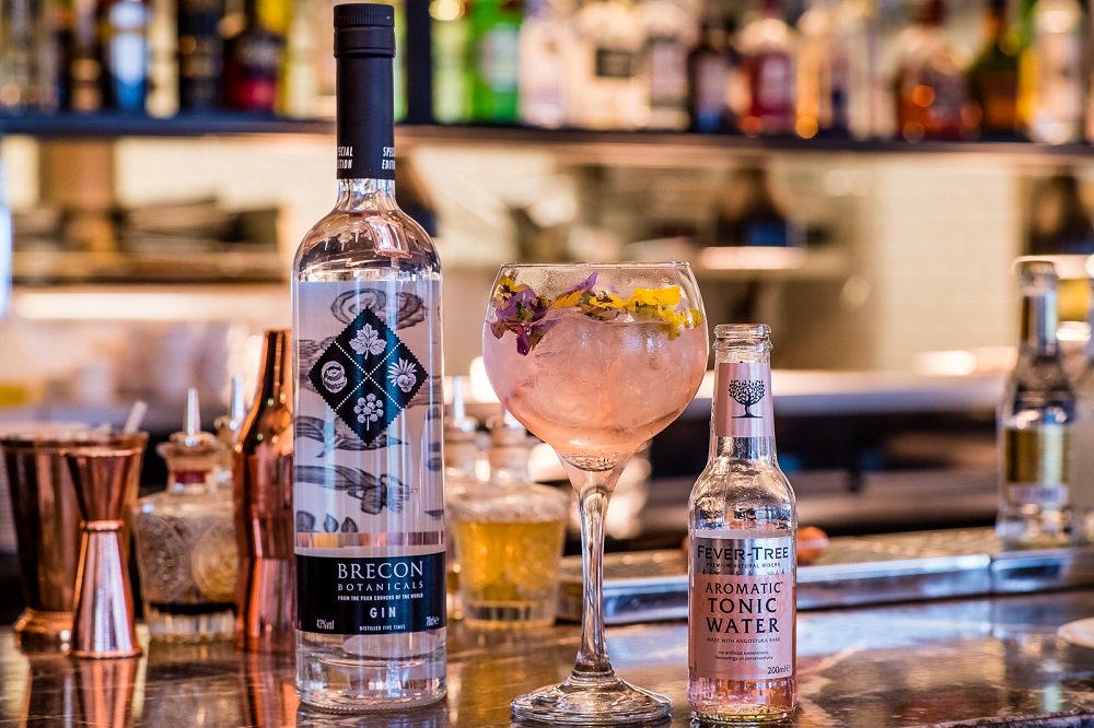 D&D London tweet media