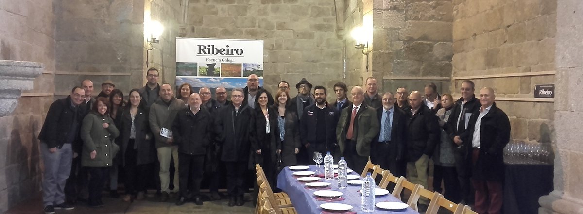 Un privilegio recibir a profesionales y jurado del I Certamen Intl. de Vinos Blancos Gallegos y el IX Concurso Intl. Tempranillos al Mundo
