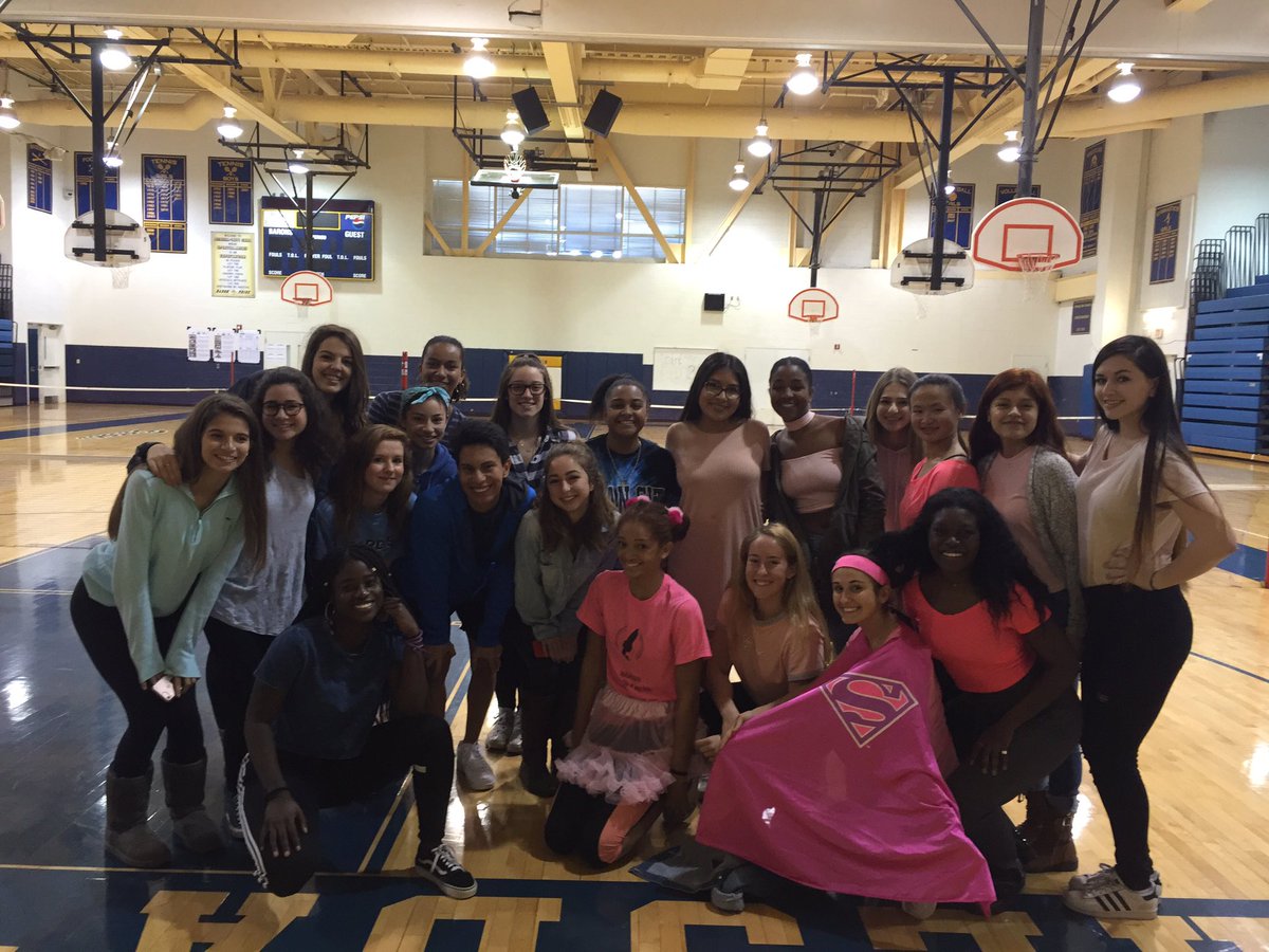 BCCcheerleading's tweet photo. countdown to counties: 3️⃣days!! Do you think Coach Deans baby will be a boy or girl???!! #pinkforgirl #blueforboy https://t.co/u7g7ndRGSo