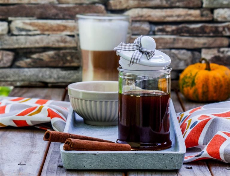 Pumpkin Spice Sirup
bit.ly/2eUr6or
#Kochprofis, #foodblogger, #Sirup, #Kürbis, #Getränk, #lecker, #Süß