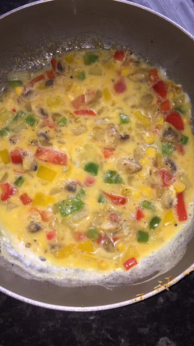 sonicfitness2's tweet photo. Omelette I cooked today for lunch 
Full of protein, vitamins and minerals 💪 https://t.co/NNfIKKXVon