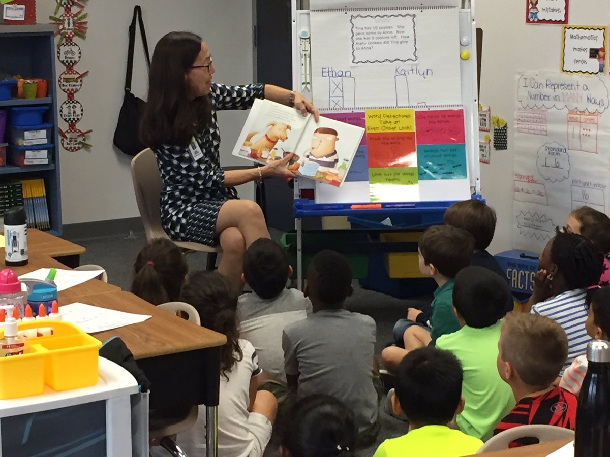 michled1's tweet photo. Thank you Mrs. Davidson for coming to read to my little dragons today!! #kdepride #promisetoread https://t.co/FB2k0PylaE