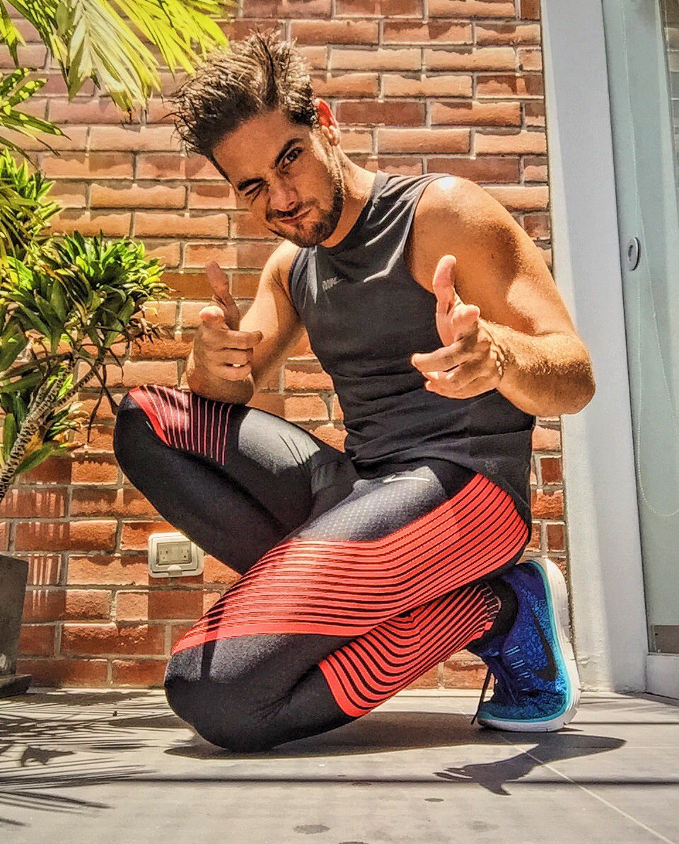 AndresWieseR's tweet photo. Deja de renegar, haz deporte y sácale la lengua a Trump 🏃🏻💪🏼😜!!! #ElMundoEstaLoco https://t.co/ejlCGUbFFx