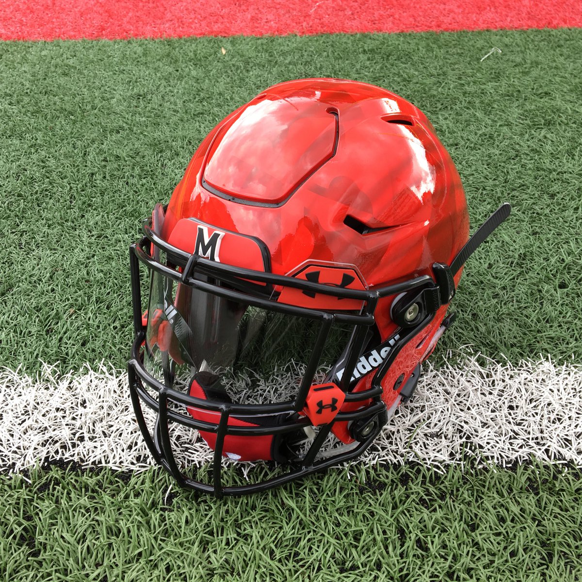 MartyMcFly34's tweet photo. A closer look at the #RedOps helmets for Saturday! #FearTheTurtle https://t.co/1gLhcw0XdB