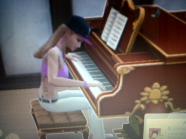 Stepheniesk's tweet photo. Amber Valentine, wife and mother, a musical genius with a lot of swag! @Sims_Online #swag #sims4 https://t.co/VwPuv0NFua