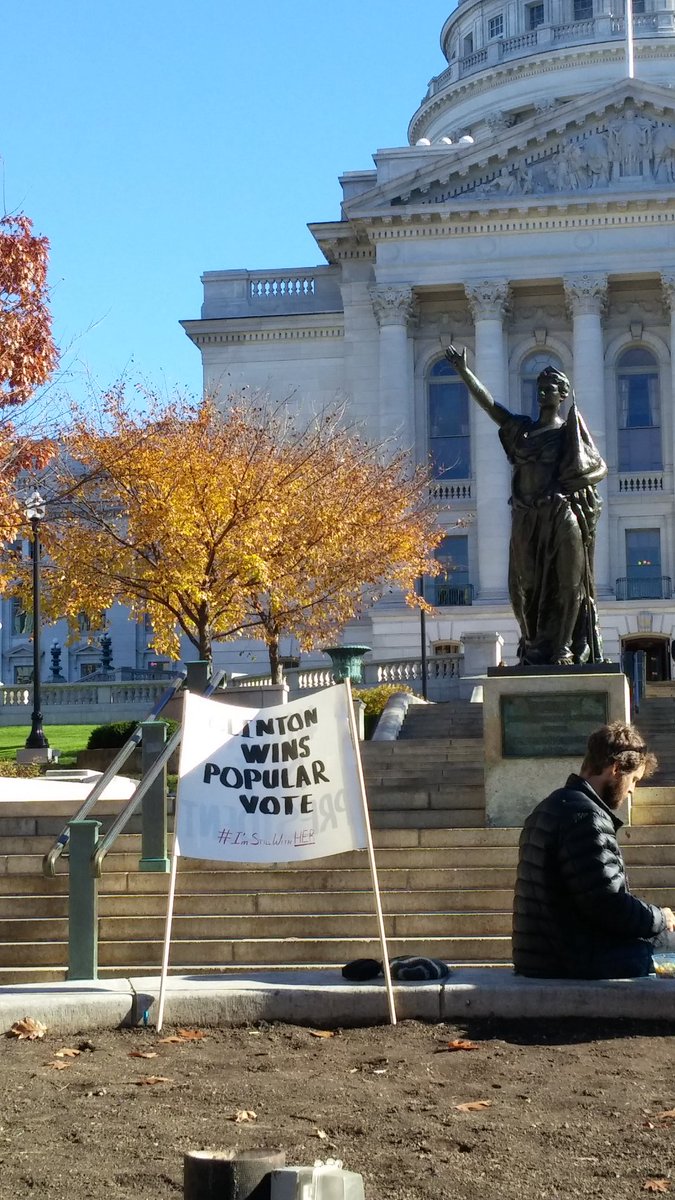 maciverwisc's tweet photo. Scenes from Madison after a long election night... #wi2016 #witurnout #wiright https://t.co/usRXlkjJfz