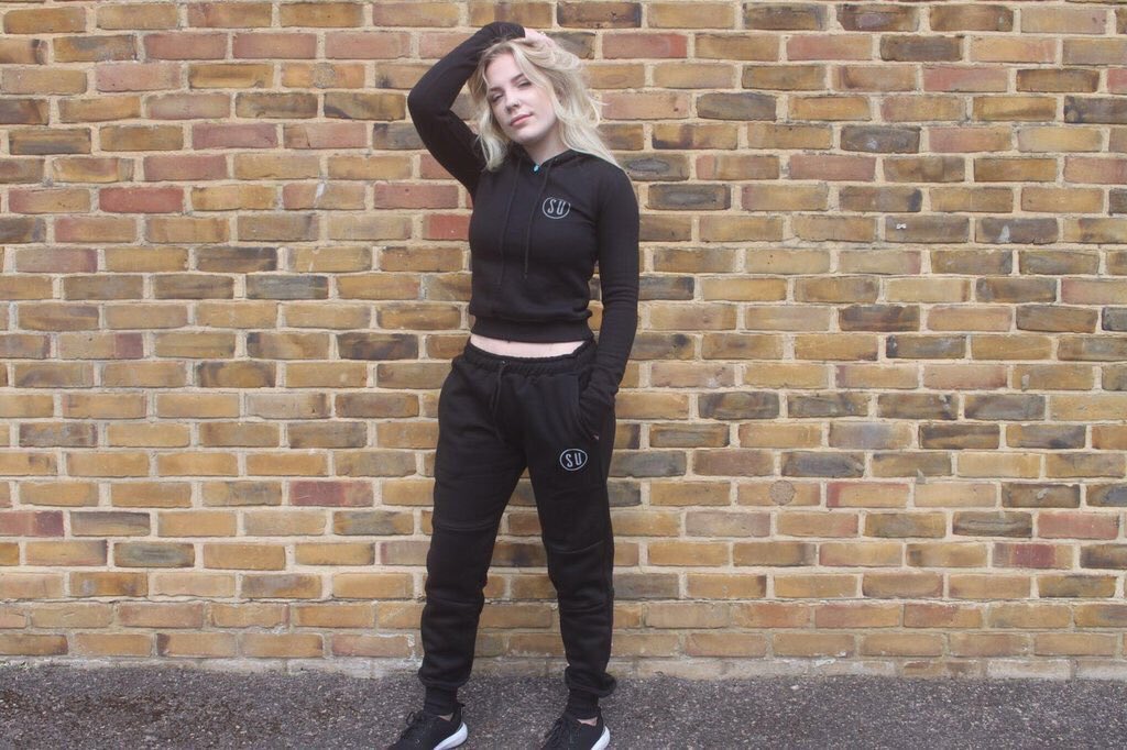 simplicityukclo's tweet photo. Simplicity tech tracksuits have restocked ! Head over to https://t.co/165CLzrSCy delivery is worldwide https://t.co/aDdSG9lExL