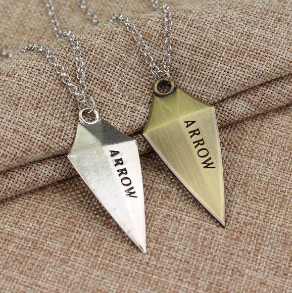 daravensdream's tweet photo. Oliver Queen fanatic? Then this necklace is for you. . . 
#arrow #dcarrow #oliverqueen
https://t.co/laXed3tBbJ https://t.co/R0N57Vrca3