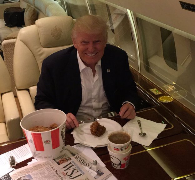 gigirules7's tweet photo. #TrumpsFirstOrder A bucket of original recipe with mashed potatoes and gravy https://t.co/AKZeM2Qvvr