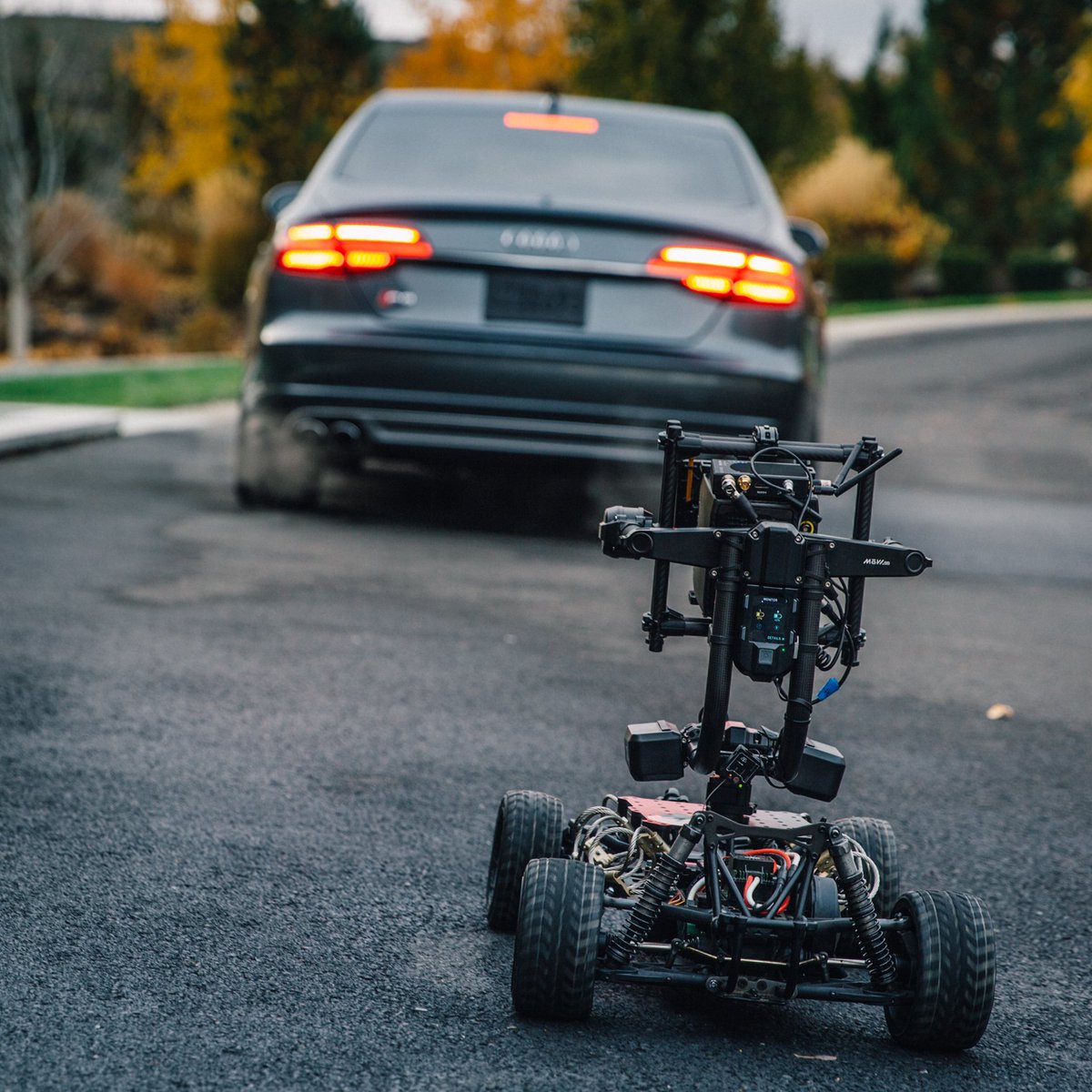 MotionState's tweet image. The @freeflysystems #movipro with the #tero is a powerhouse combo for getting fast moving low angle shots, perfect for this Audi spot.