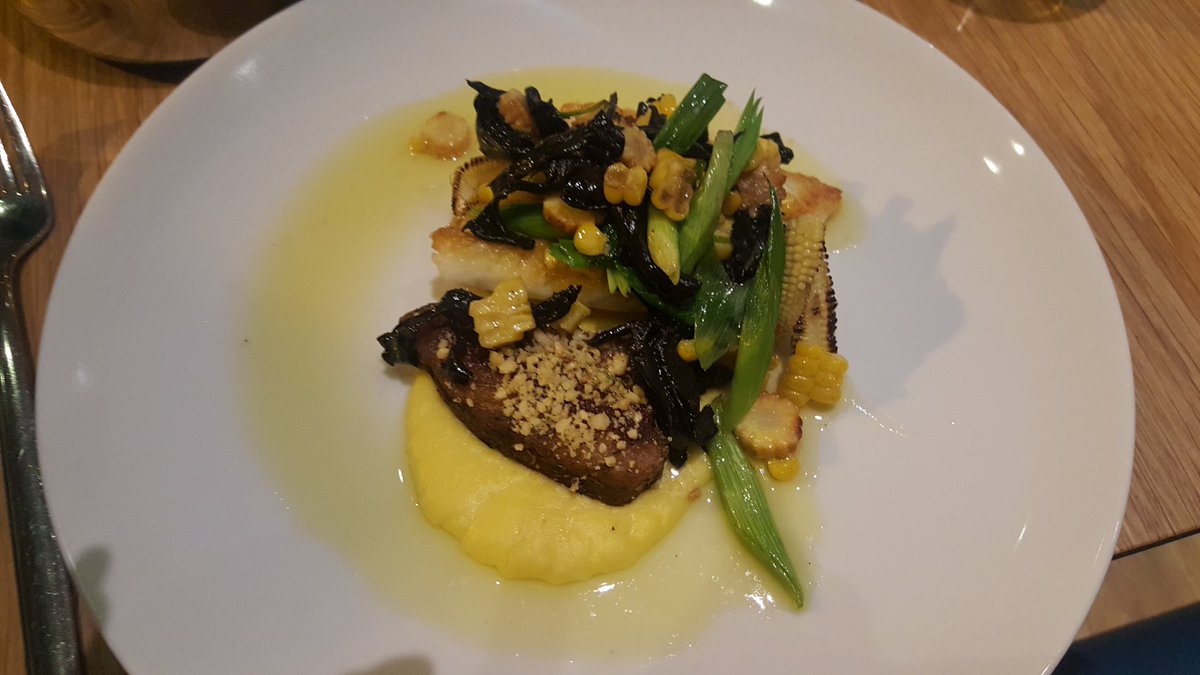Highheeledlady's tweet photo. Beautiful food and excellent service! Loved the Twilight Market special menu #scallops #hallibut #mallard https://t.co/0HTBvssJS5