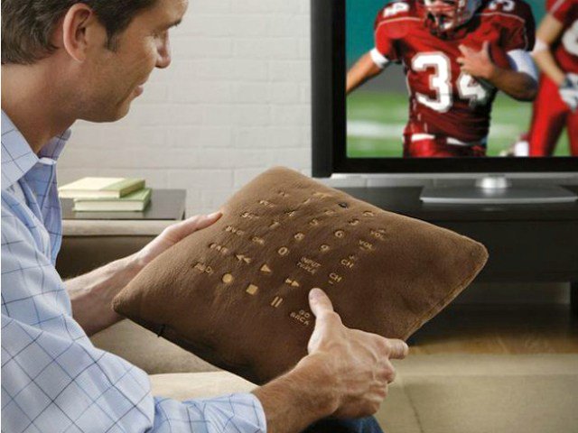 Alliedpanda's tweet photo. Do you want this #pillow #remote ?order here https://t.co/ChK0BWFYQh  #techlovers #geeklover #geek #geeky #geekhome #trendy #birthdaygift https://t.co/pY3Gmc3DIH