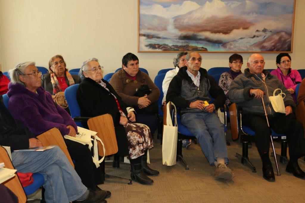 SeremiSalud_XI's tweet photo. A partir de este año se pueden incorporar como beneficiarios del PACAM adultos mayores de 65 años según resultado #EMPAM https://t.co/lYflGC06ze