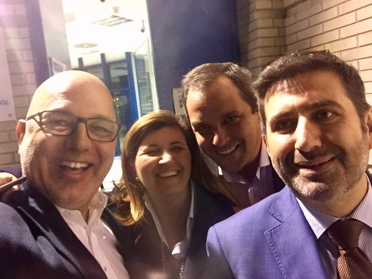 pepepardo3's tweet photo. Cuando trabajas con un equipo de lujo el éxito está asegurado #PSDV #ESIC ,gracias chicos ,ha sido un placer trabajar con vosotros https://t.co/8S3qAeygwM