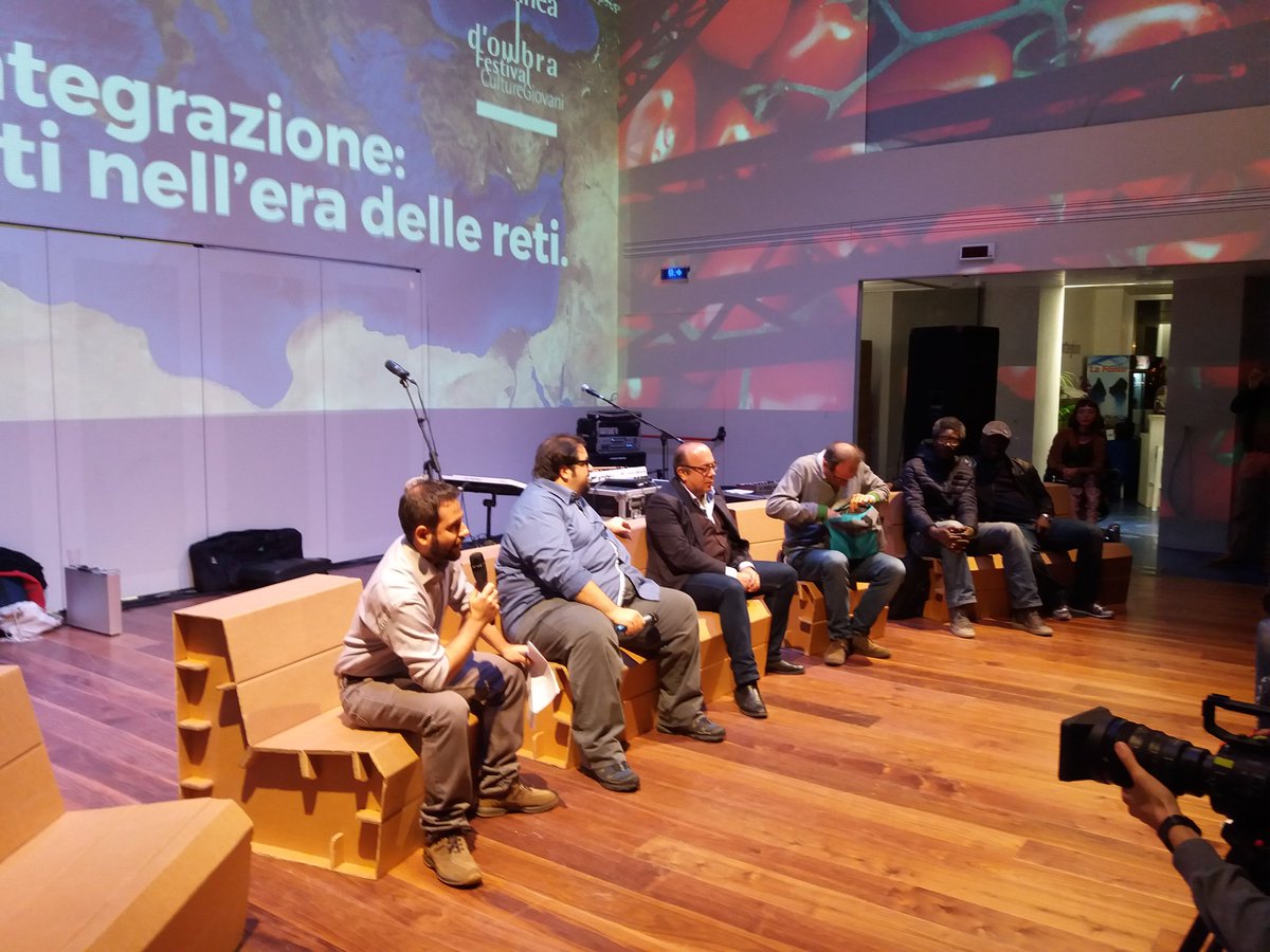 LDOsocial's tweet photo. Musica ed integrazione: creare ponti nell'era delle reti. @mantralex 
#ldo2016 https://t.co/4R5fOHbcnK