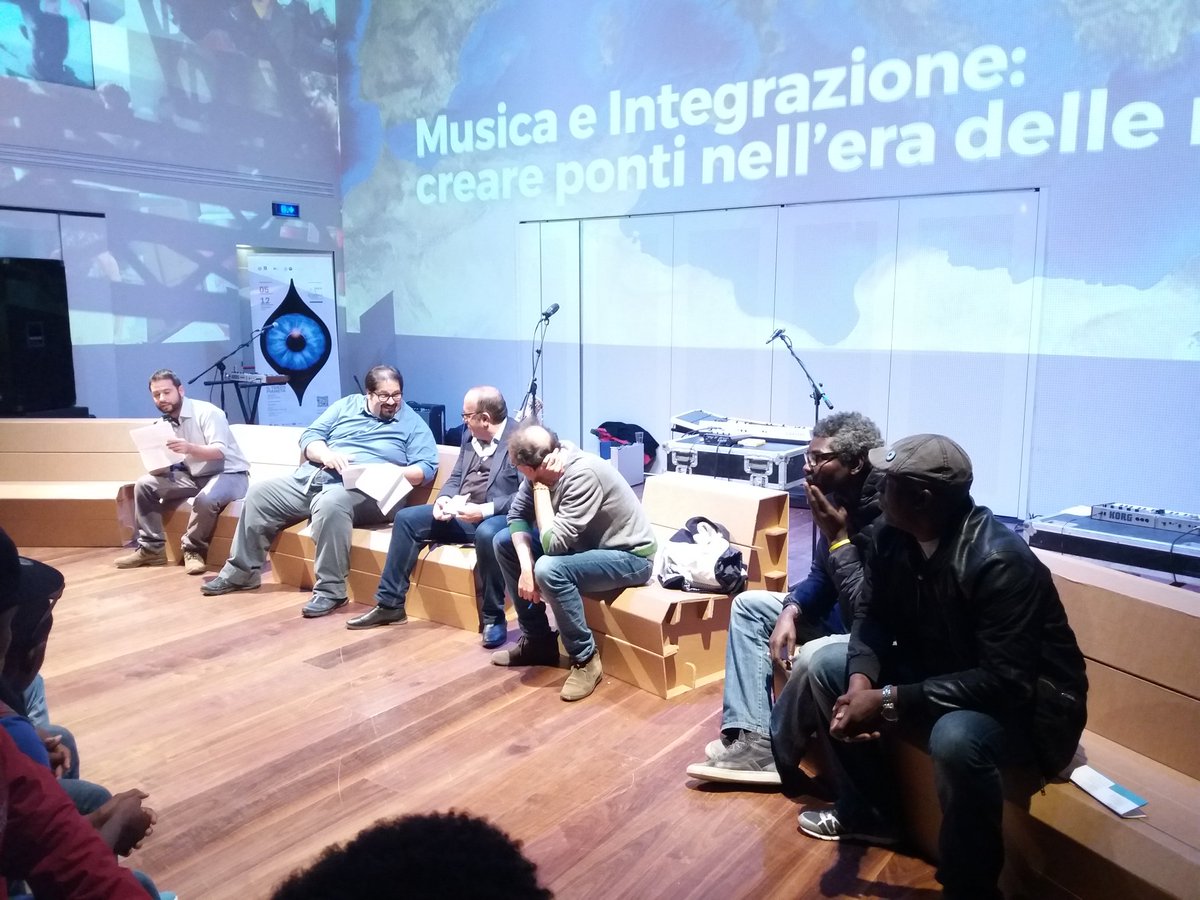LDOsocial's tweet photo. Musica ed integrazione: creare ponti nell'era delle reti. @mantralex 
#ldo2016 https://t.co/4R5fOHbcnK