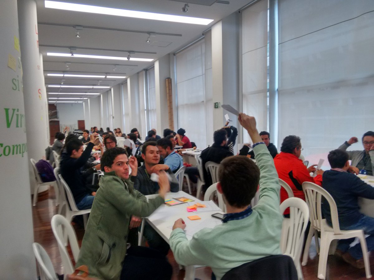Lab101UNAL's tweet photo. @Ministerio_TIC @AppsCo los #viveMakerco se toman Bogotá ideando e iterando https://t.co/WfM5wlv00E