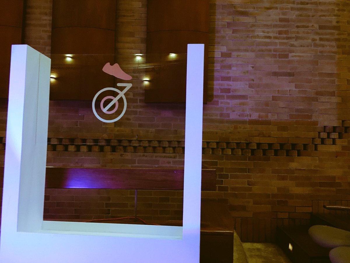 JDCastellanosO's tweet photo. En #RuedaLab2016 exponiendo la necesidad de hacer de la #SemanaBici2016 un patrimonio de los bogotanos https://t.co/riKFGFacUM