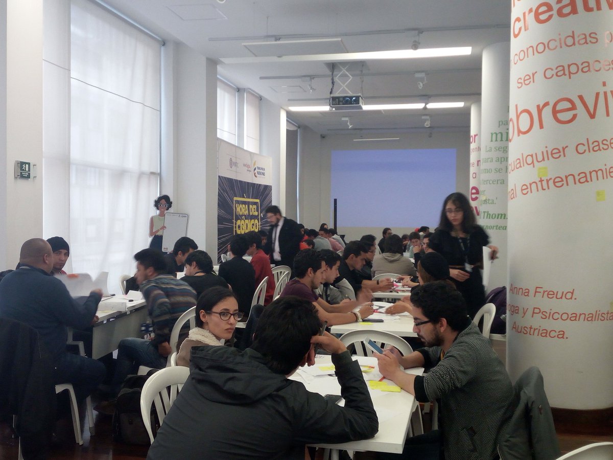 AppsCo's tweet photo. Así avanzan las capacitaciones #vivemakerco en Bogotá , jóvenes desarrollan habilidades sobre el internet de las cosas https://t.co/HQgetMGphF