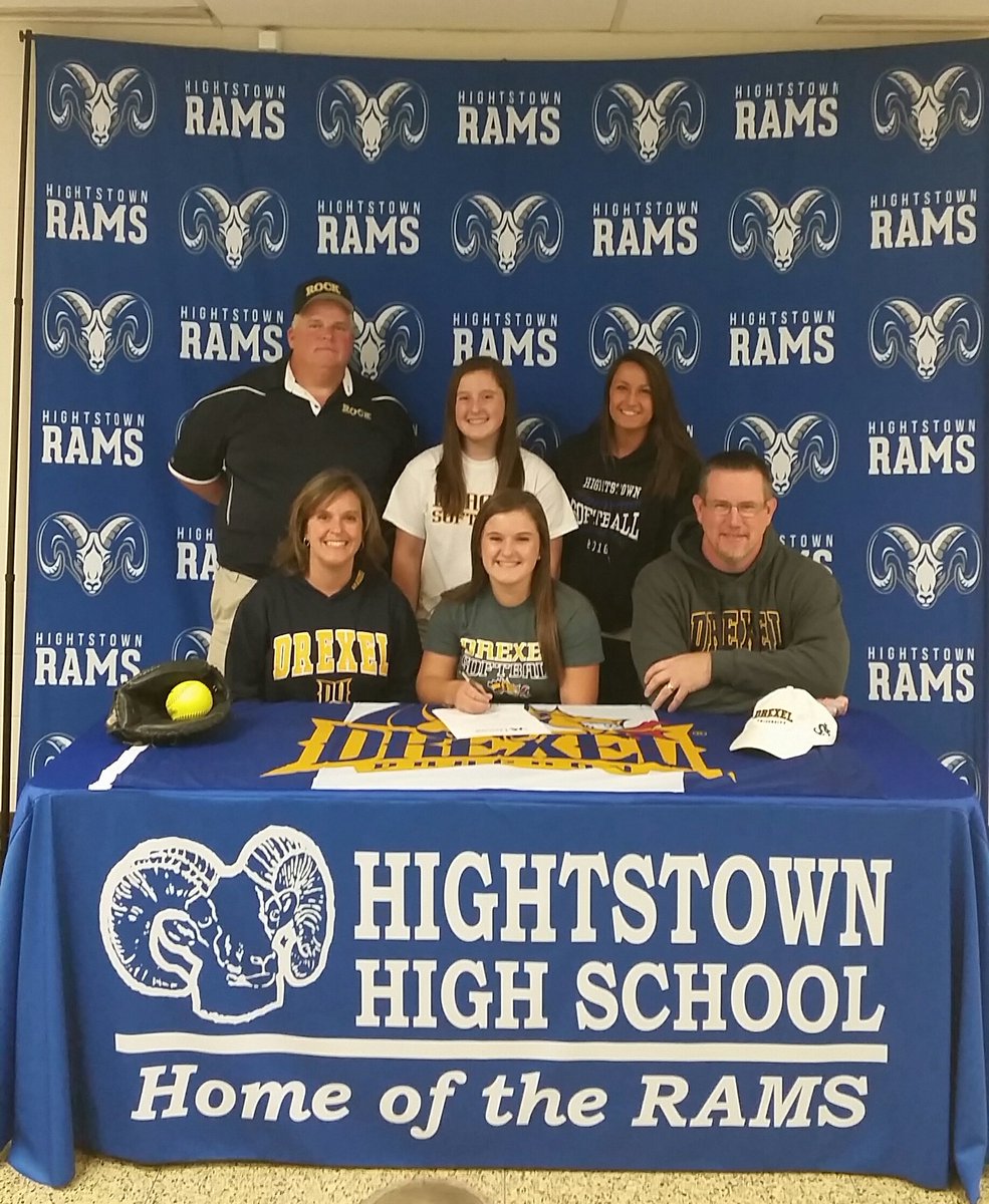 HHSRamsAthletic's tweet photo. Congrats &amp; good luck to Holly Bridgman as she signs her National Letter of Intent to play softball @DrexelDragons next year⚾💙!! https://t.co/XrPxdH69Gw