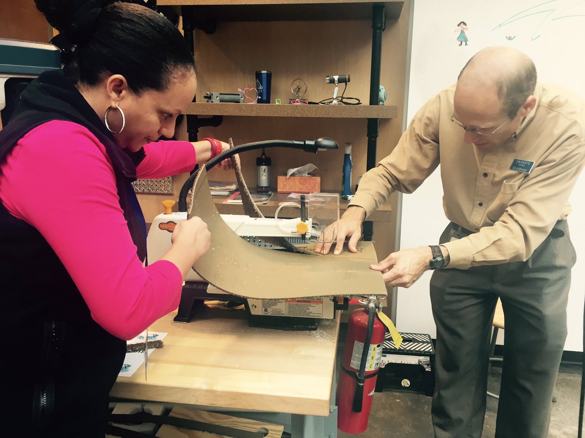 jgough's tweet image. This is what I saw when #TrinityLearns #AK12DC team was let loose in iHub. #MakeToLearn