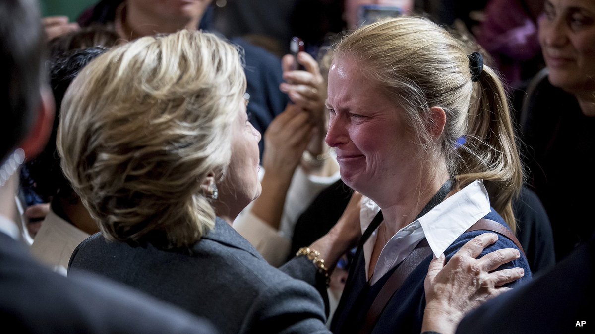 VOANews's tweet photo. Clinton conceded the U.S. presidential #Election2016 to Trump, urged supporters to keep 'open mind' https://t.co/NXpsXiwppB https://t.co/5i5r6ZyV2D