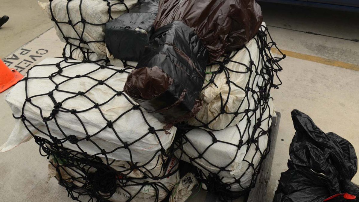 More than $11 million worth of cocaine seized by @USCG bit.ly/2eDBlN8?utm_me… https://t.co/yQwHdJgb5k