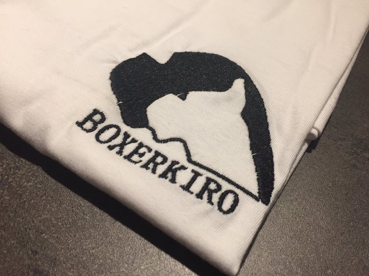BoxerKiro's tweet image. My new custom embroidered t-shirt! @rescueaboxer @Boysie_Boxer @JackBony @Dogscolor #kristiansand #broderi #boxernytt #norge #Boxers #norway