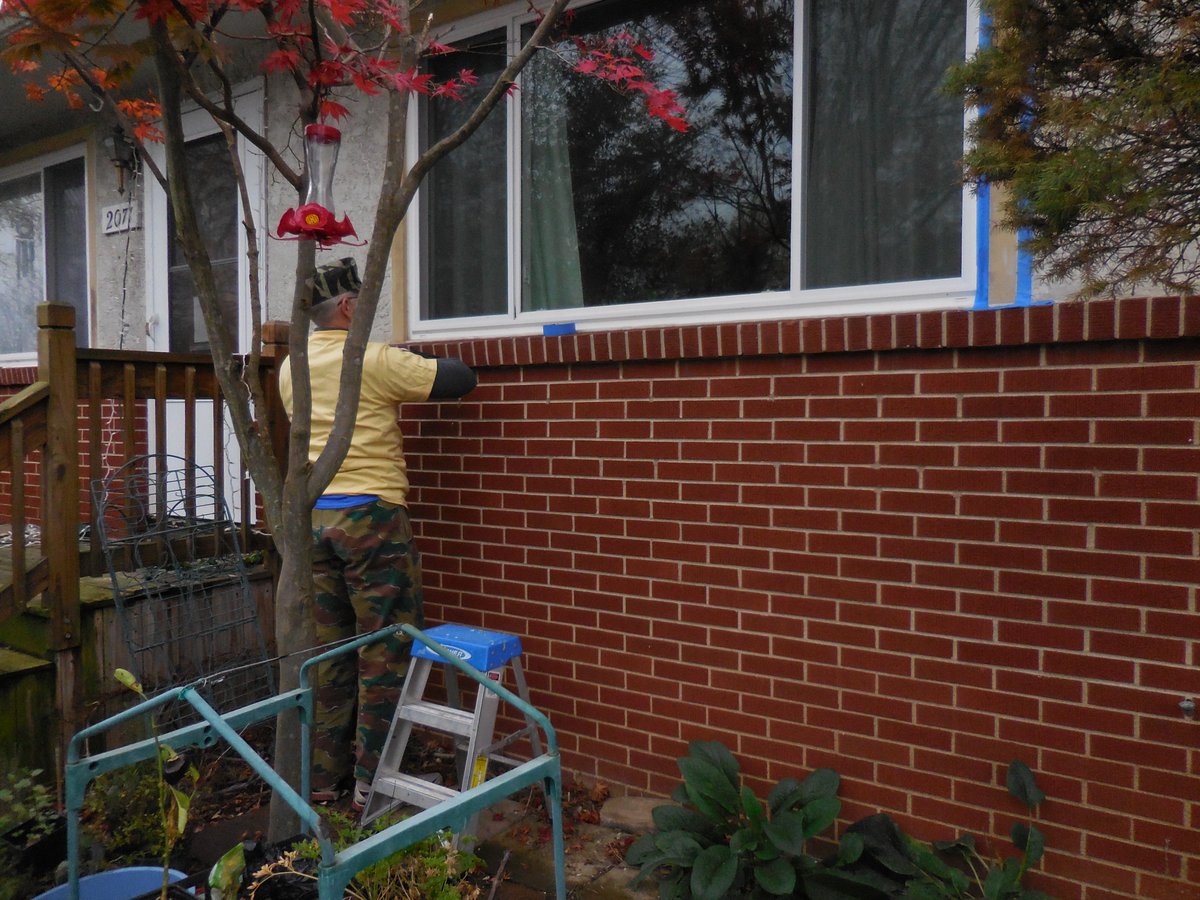 ModconLiving's tweet photo. @FifthThird volunteers serving those that have served us. #53Vets https://t.co/ZZ5spU0FhB