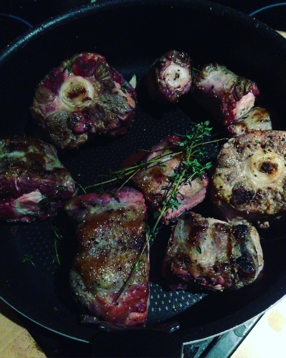 seefoodaneatit's tweet photo. The beginning of an oxtail stew.. a family classic! Visit @campbellbros_ @Selfridges @SelfridgesFood for the best meat in town! 🙌🏻🙌🏻🙌🏻 https://t.co/ErpC7xd29E